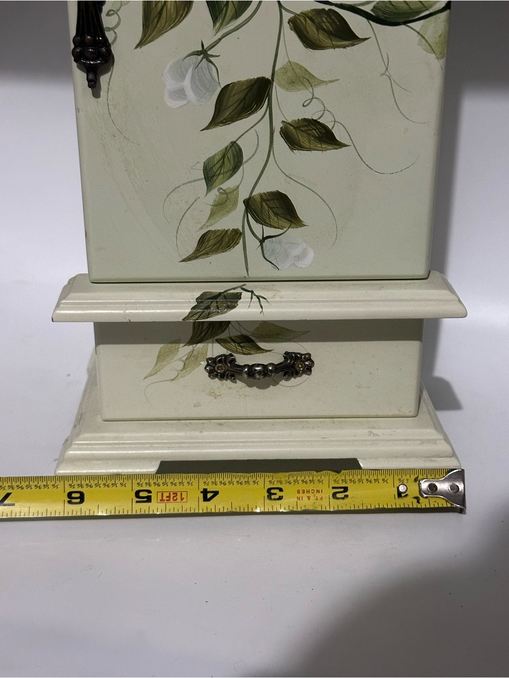 Hand-Painted Floral Jewelry Cabinet - Cream with Green Leaves - Picture 14 of 15